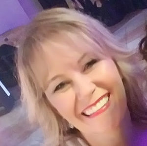 Meet your Posher, Leslie